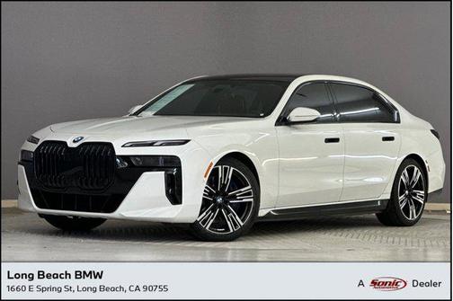 Alpine White 2024 BMW i7 xDrive60