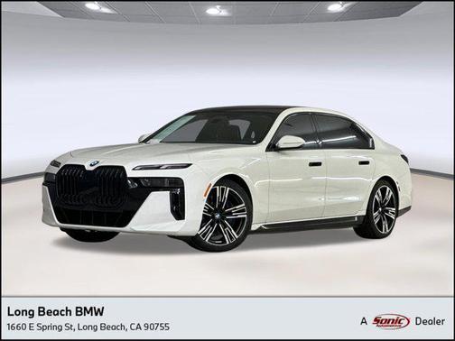 Alpine White 2024 BMW i7 xDrive60