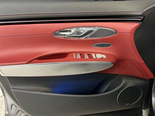 2022 Genesis GV70 2.5T AWD