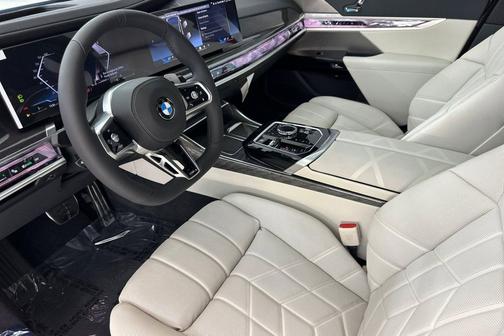 Mineral White Metallic 2026 BMW 760 xDrive