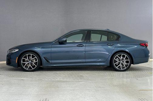 2023 BMW 530 i