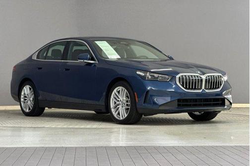 2025 BMW 530 530i