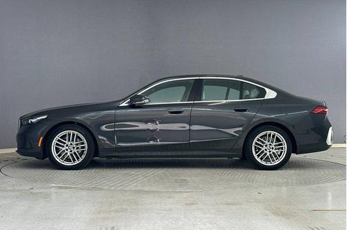 2024 BMW 530 530i
