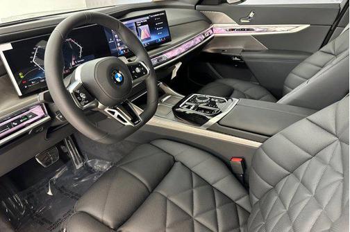 2026 BMW 740 740i