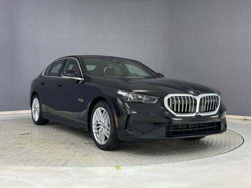 2025 BMW 530 i