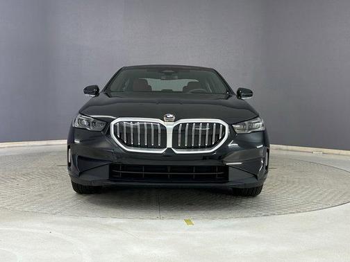 2025 BMW 530 i