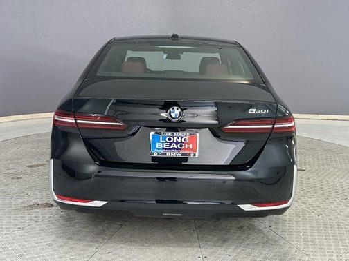 2025 BMW 530 i