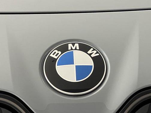 2025 BMW 740 i