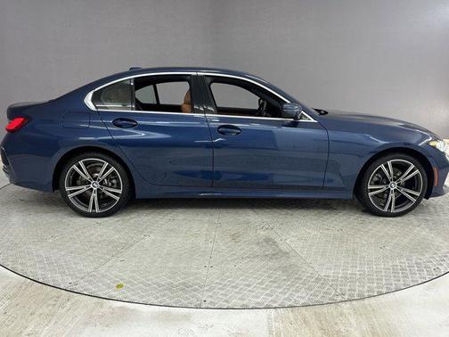 2024 BMW 330 330i Sedan