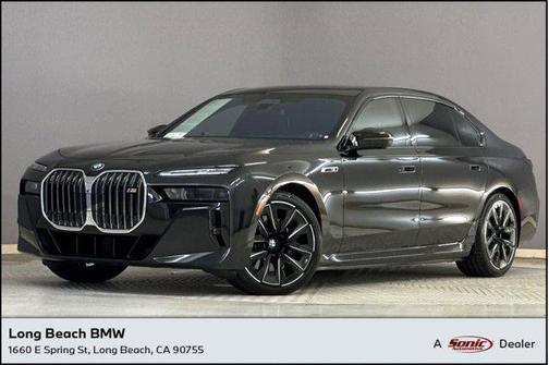 Black Sapphire Metallic 2024 BMW i7 M70