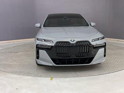 2024 BMW 740 i