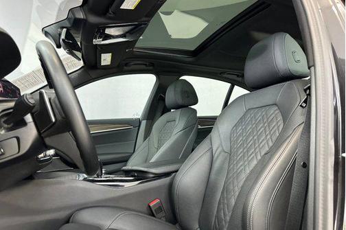 2023 BMW 530 i