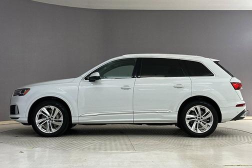 White 2021 Audi Q7 45 Premium Plus