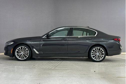 2022 BMW 530 i