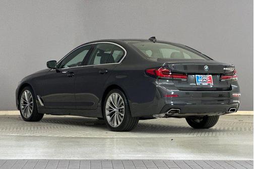 2022 BMW 530 i