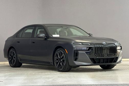 Frozen Deep Grey 2026 BMW i7 eDrive50