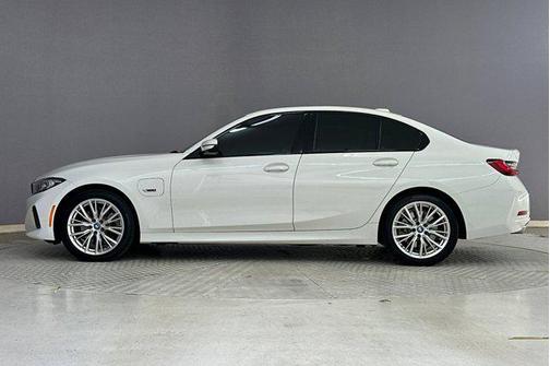 Alpine White 2023 BMW 330e 330e