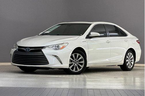 2017 Toyota Camry Hybrid XLE