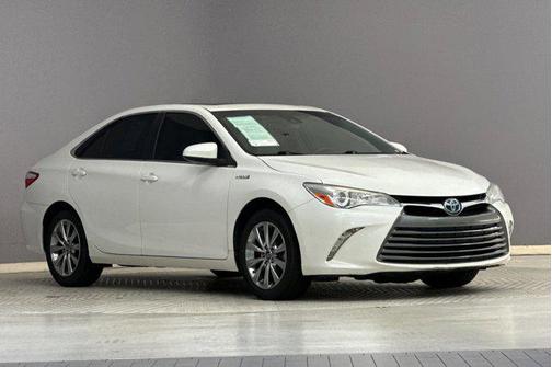 2017 Toyota Camry Hybrid XLE