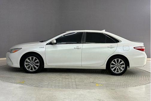2017 Toyota Camry Hybrid XLE
