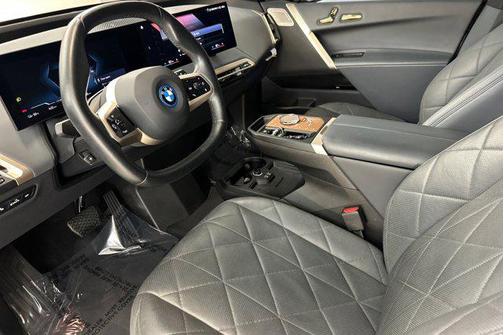 2023 BMW iX M60