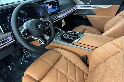 2026 BMW 740 740i