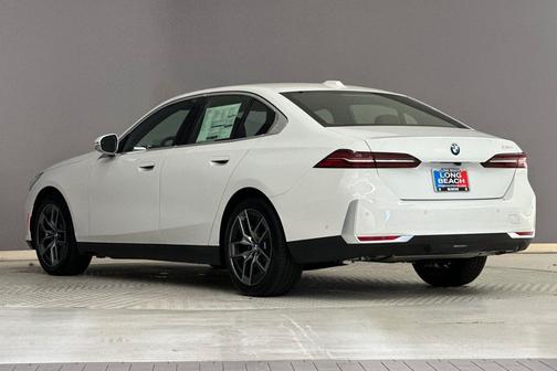 Alpine White 2027 BMW 530 i