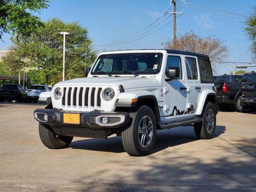 Bright White Clearcoat 2023 Jeep Wrangler 4-Door Sahara 4x4
