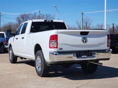 2024 RAM 2500 Tradesman Crew Cab 4x2 8' Box