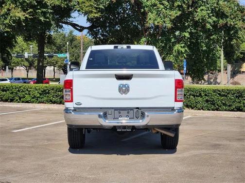 2024 RAM 2500 Tradesman Crew Cab 4x2 8' Box