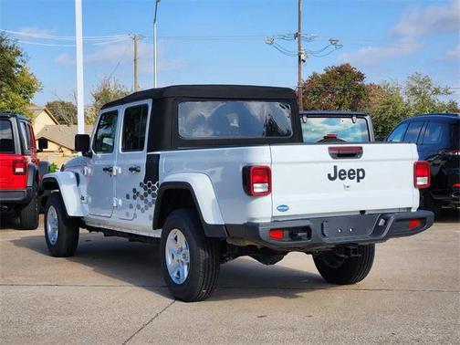 2023 Jeep Gladiator Sport S