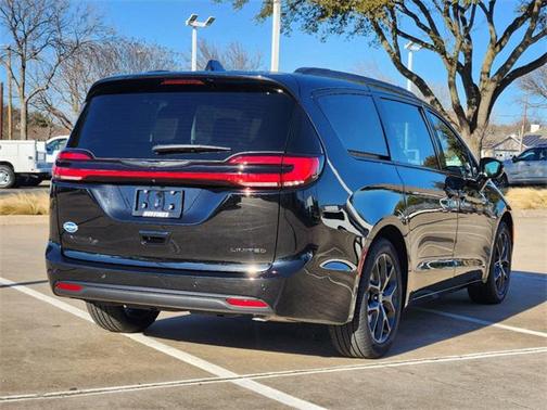 2025 Chrysler Pacifica Limited