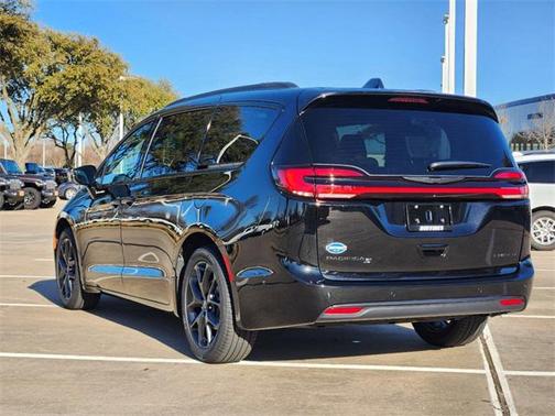 2025 Chrysler Pacifica Limited