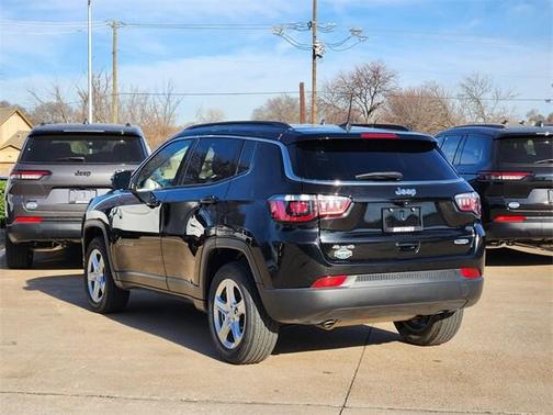 2023 Jeep Compass Latitude
