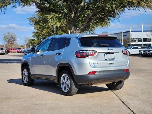 2025 Jeep Compass Sport