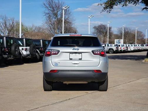 2025 Jeep Compass Sport