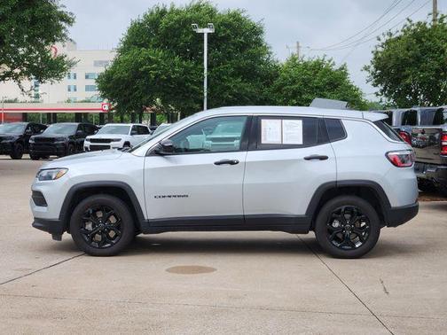 Silver Zynith 2025 Jeep Compass Sport