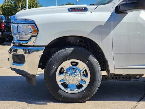 2024 RAM 2500 Tradesman Crew Cab 4x2 8' Box