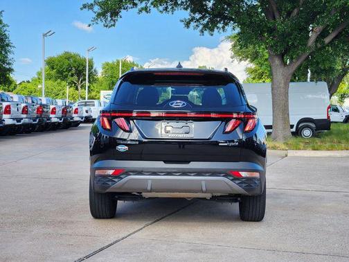 Black Pearl 2024 Hyundai TUCSON Hybrid Limited