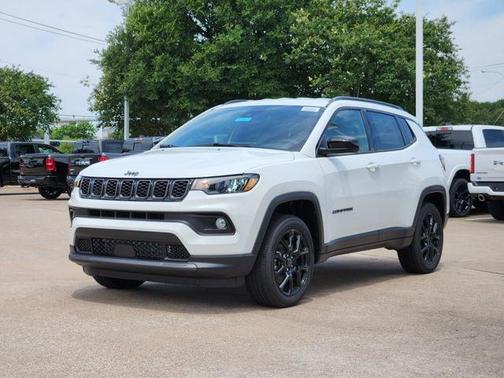 Bright White Clearcoat 2026 Jeep Compass Latitude