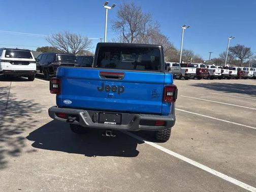 2024 Jeep Gladiator Sport