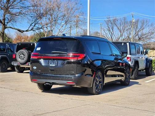 2026 Chrysler Pacifica Limited