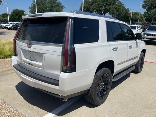 2016 Cadillac Escalade Luxury