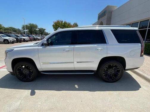 2016 Cadillac Escalade Luxury