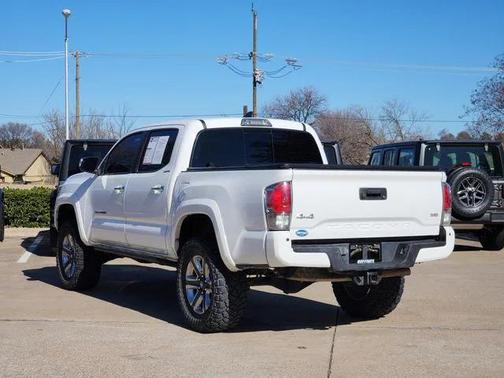 Super White 2018 Toyota Tacoma Limited