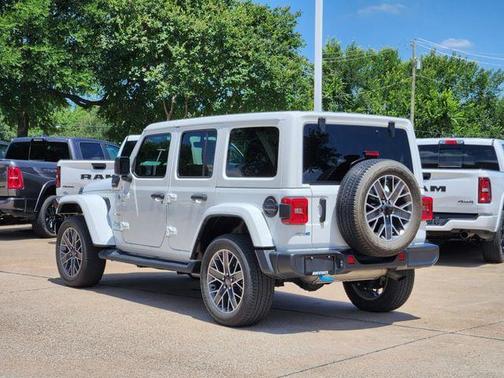 Bright White Clearcoat 2023 Jeep Wrangler 4xe Sahara