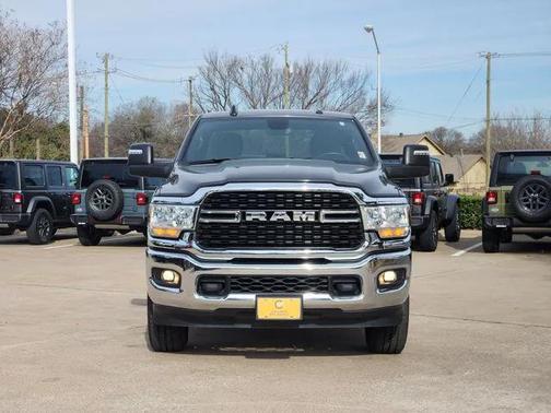 2024 RAM 2500 Big Horn Crew Cab 4x4 6'4' Box