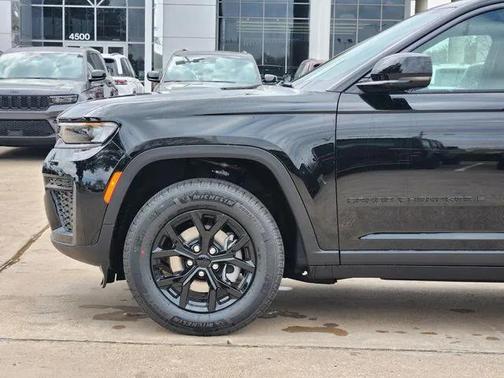 2026 Jeep Grand Cherokee Altitude