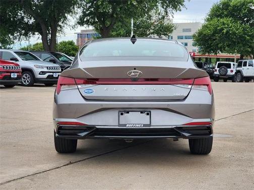 2022 Hyundai ELANTRA Limited