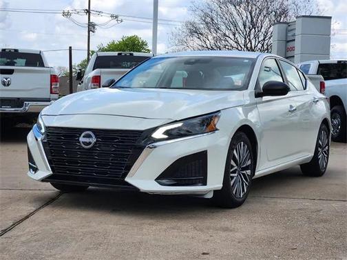 2025 Nissan Altima SV FWD
